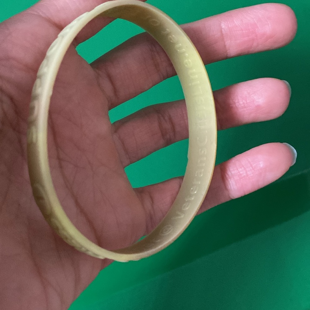 Army coyote tan “Support Our Veterans” silicone bracelet - Picture 7 of 10